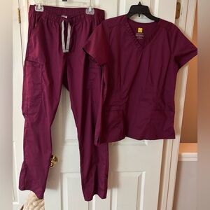 Wonderwink Womens Scrubs 2 Pocket Top and Slim Leg Pants in Wine size Large